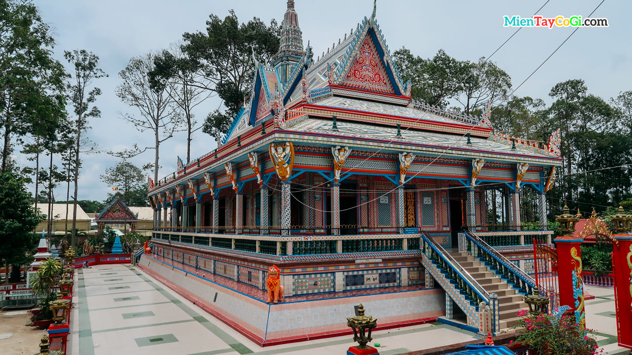 Chùa Chén Kiểu là ngôi chùa đại diện văn hóa Khmer tại Sóc Trăng