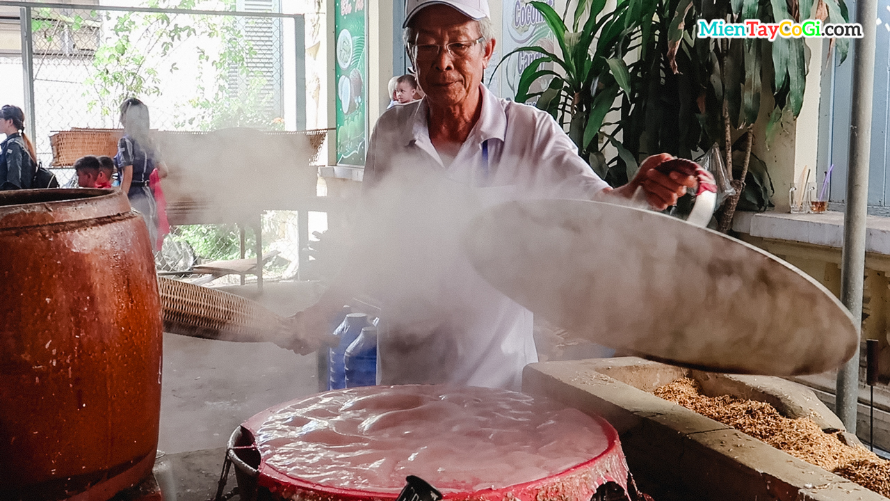 Traditional noodle maker in Can Tho