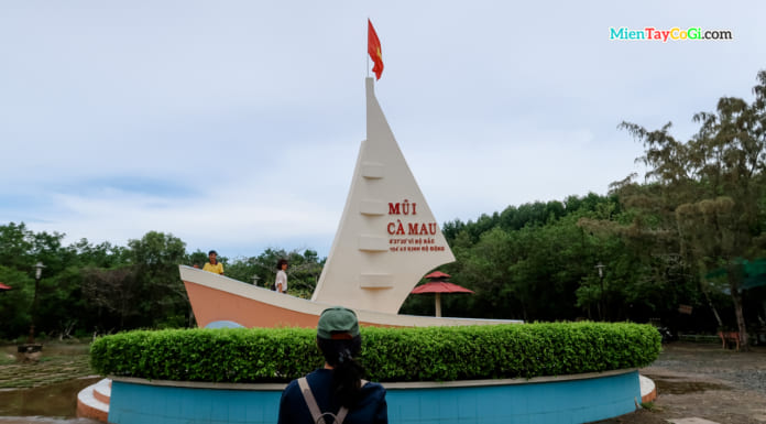 Vườn Quốc Gia Mũi Cà Mau | Du lịch chinh phục cột mốc | Cách đi thế nào Biểu tượng con tàu Mũi Cà Mau
