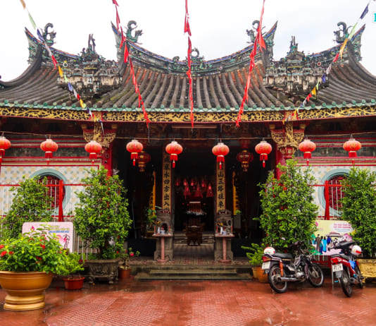 Kien An Cung Pagoda in Dong Thap | Travel guide | Necessary information Chùa Kiến An Cung Sa Đéc Đồng Tháp