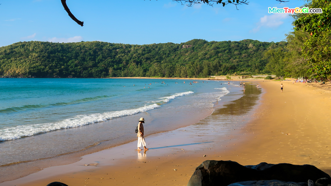 Traveling to Con Dao with blue sea and yellow sand