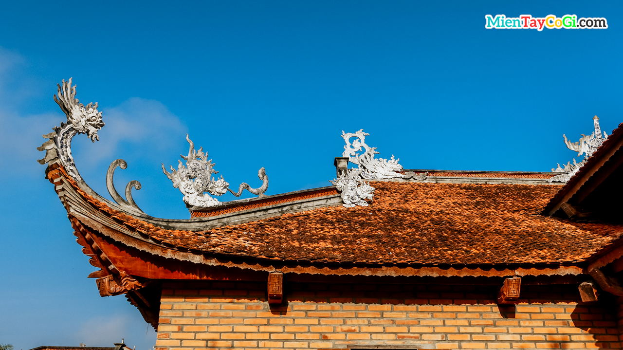 Kiến trúc mái ở phía sau của Thiền viện Trúc Lâm Phương Nam