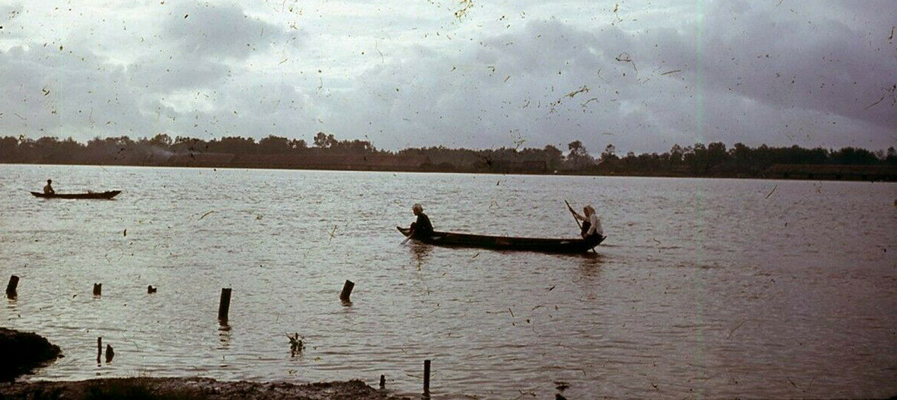 Ghe trên sông năm 1962 ở Cà Mau