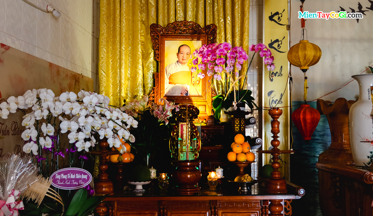 Bàn thờ cố trụ trì chùa Bửu Trì ni sư Thích nữ Tâm Niệm