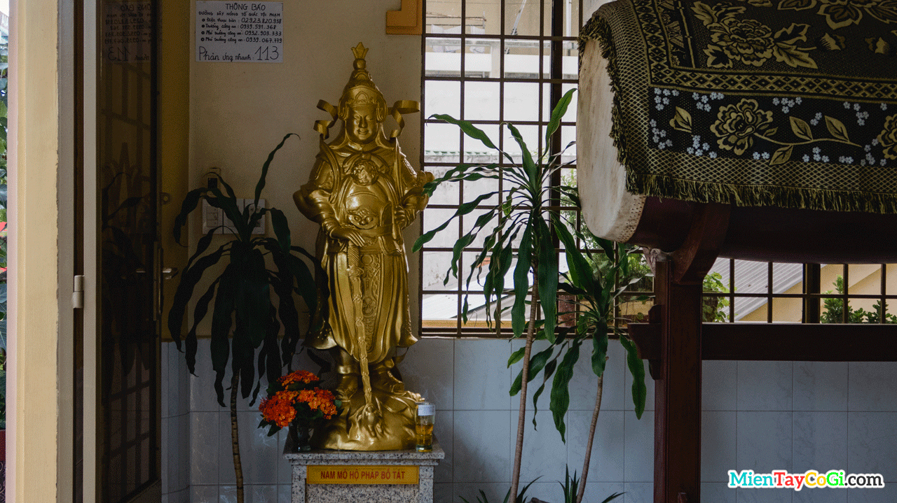 Hộ Pháp Bồ Tát và trống chùa Bửu Ân