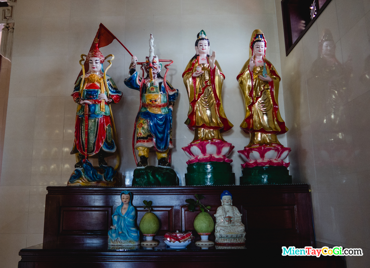 Những tượng Phật Cổ khác ở chùa