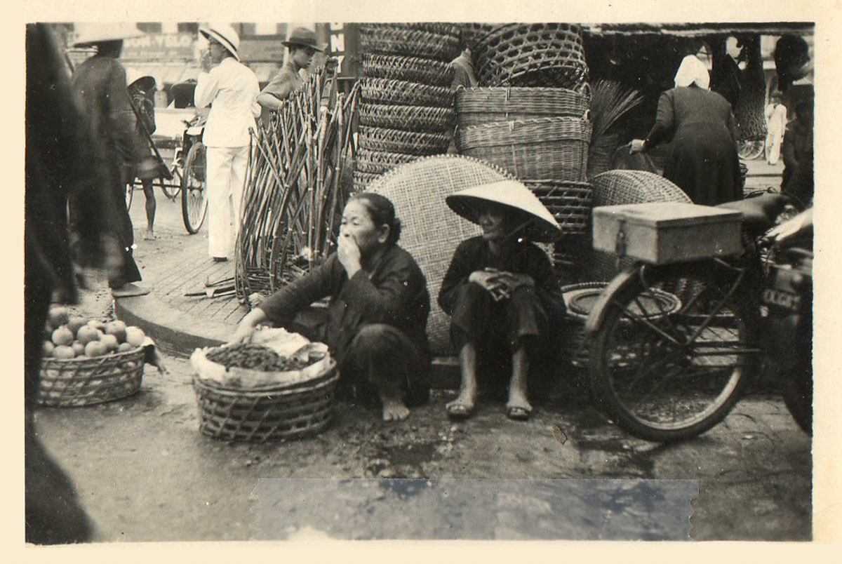 Người bán hàng ở chợ Vĩnh Long