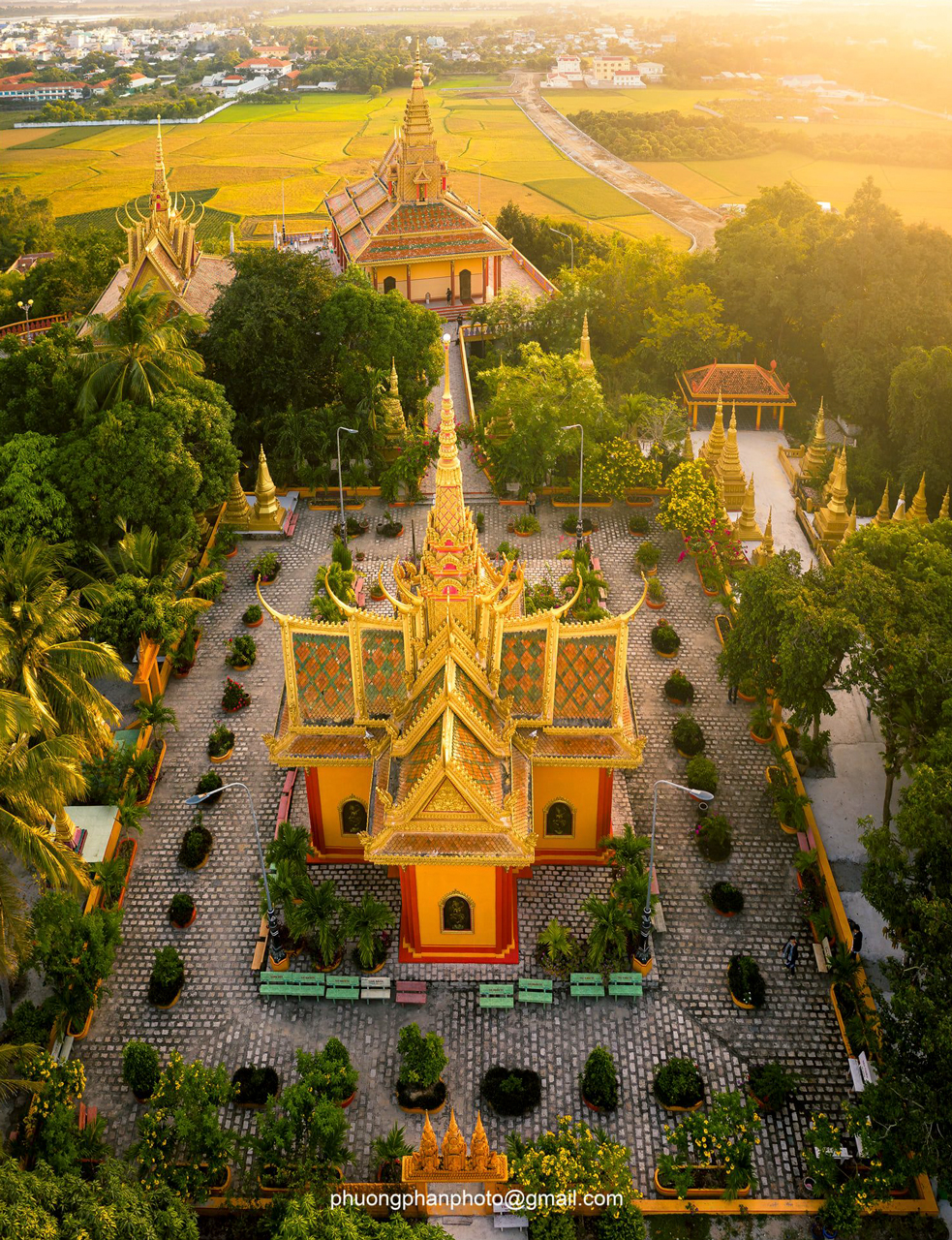 Chánh điện chùa Tà Pạ | Photo by PhuongPhanPhoto
