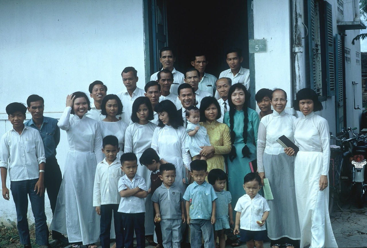 Công đoàn Giáo hội Cơ Đốc Phục Lâm tại Cần Thơ năm 1968 | Photo by Allan Sather