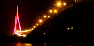 5 cây cầu dây văng lớn nhất ở miền Tây | Miền Tây Có Gì Chanel Cầu Cần Thơ lung linh sắc màu buổi tối