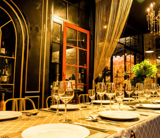 Ma Famille Cafeteria Cần Thơ | Không gian tinh tế cho người yêu món Âu Không gian ăn lung linh ở tầng 1 Ma Famille Cafeteria Cần Thơ