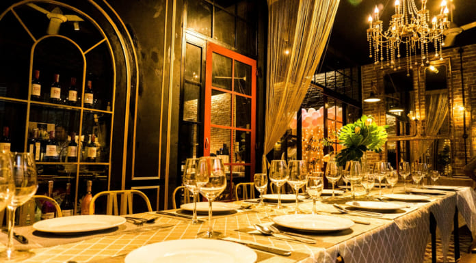 Ma Famille Cafeteria Cần Thơ | Không gian tinh tế cho người yêu món Âu Không gian ăn lung linh ở tầng 1 Ma Famille Cafeteria Cần Thơ